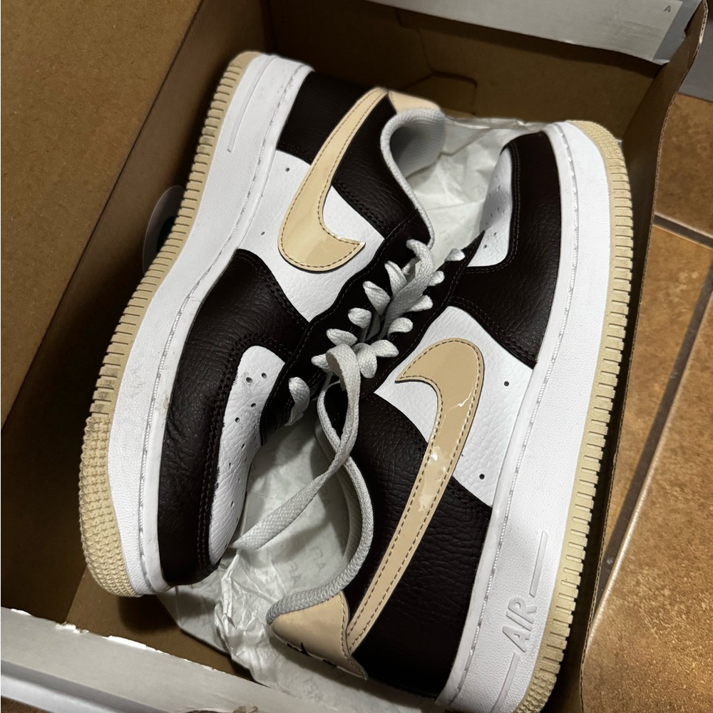 Nike Mocha cream sneakers